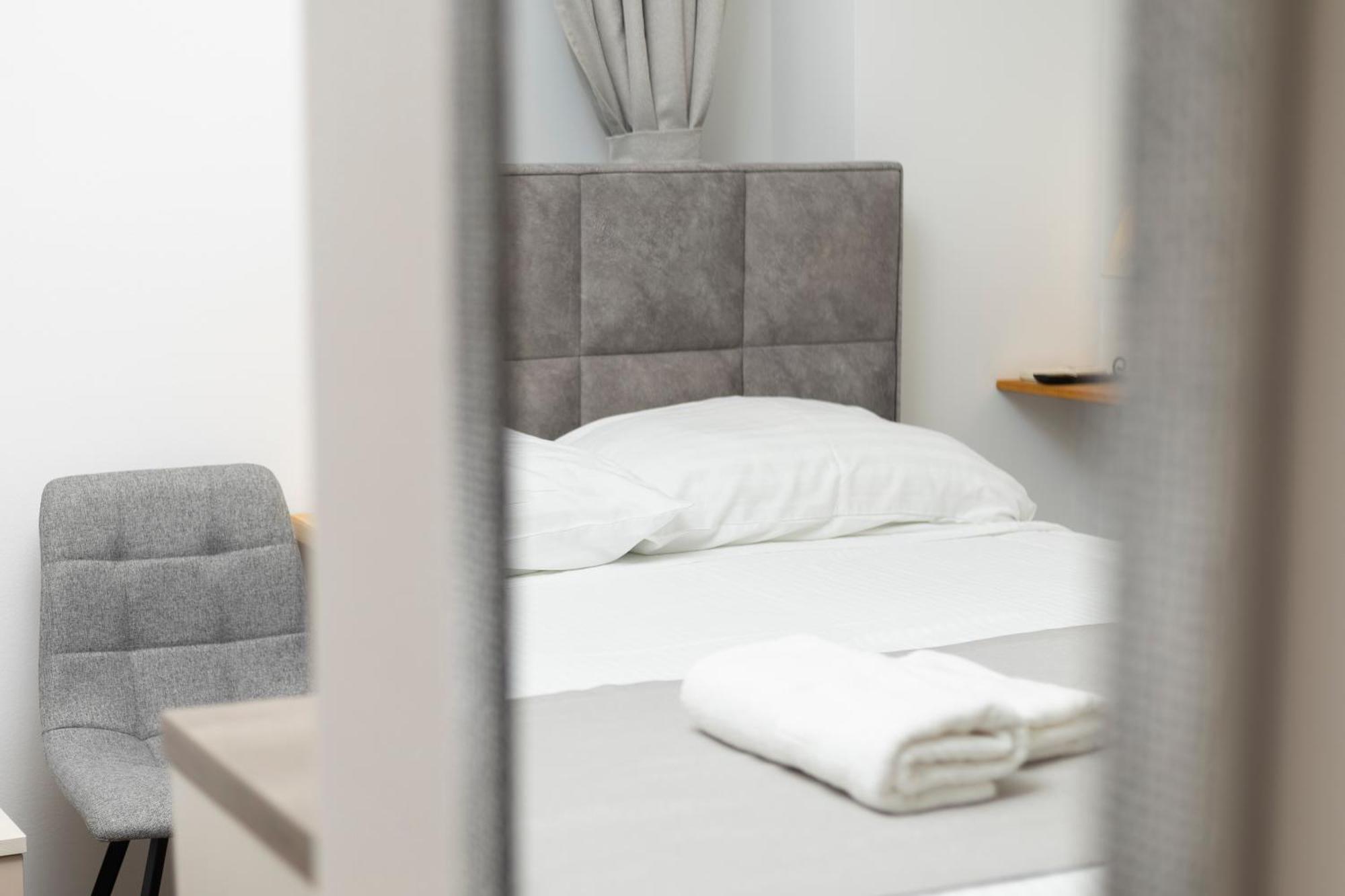 Split Varos Inn Eksteriør billede